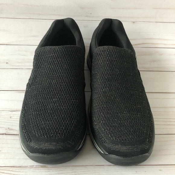 skechers gomel slip on